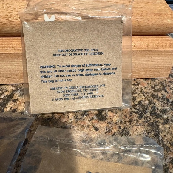 Avon Carousel Magnet Collection Set of two reindeer one unicorn - Picture 5 of 7